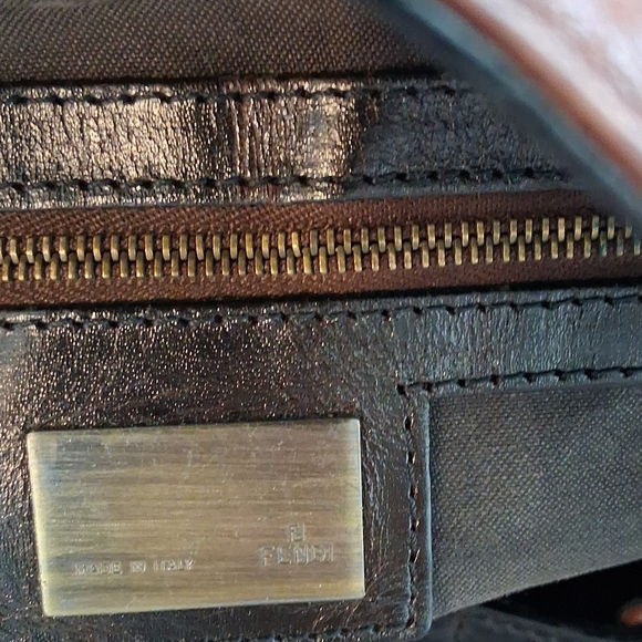 Fendi Tan Leather Shoulder Bag - Picture 4 of 7